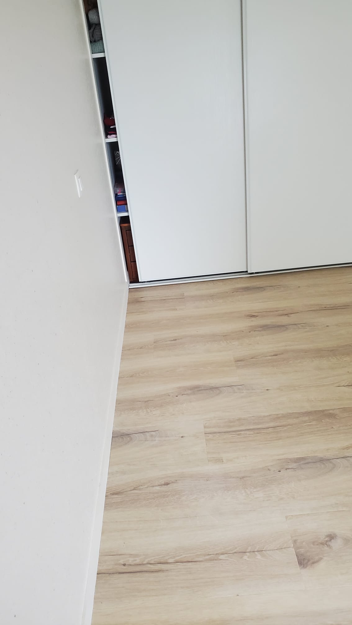 Pose sol LVT chambre Rennes - Avant / Apres